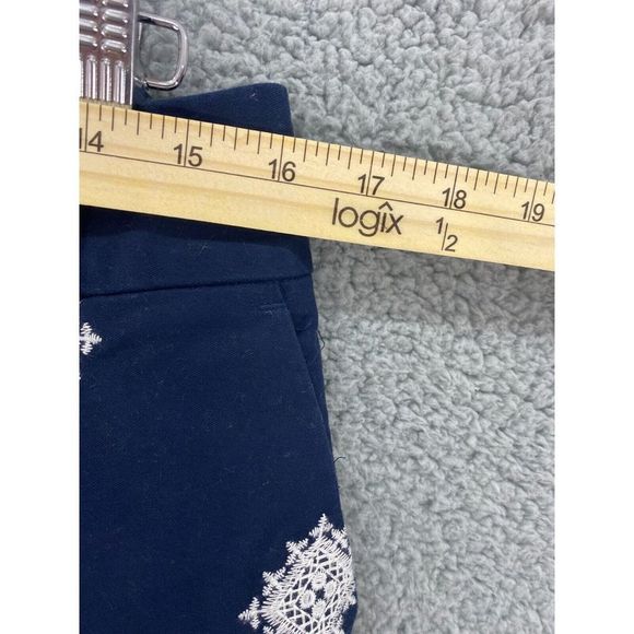 Ann Taylor loft womens shorts 6 blue geometric embroidered the riviera short - Picture 3 of 7